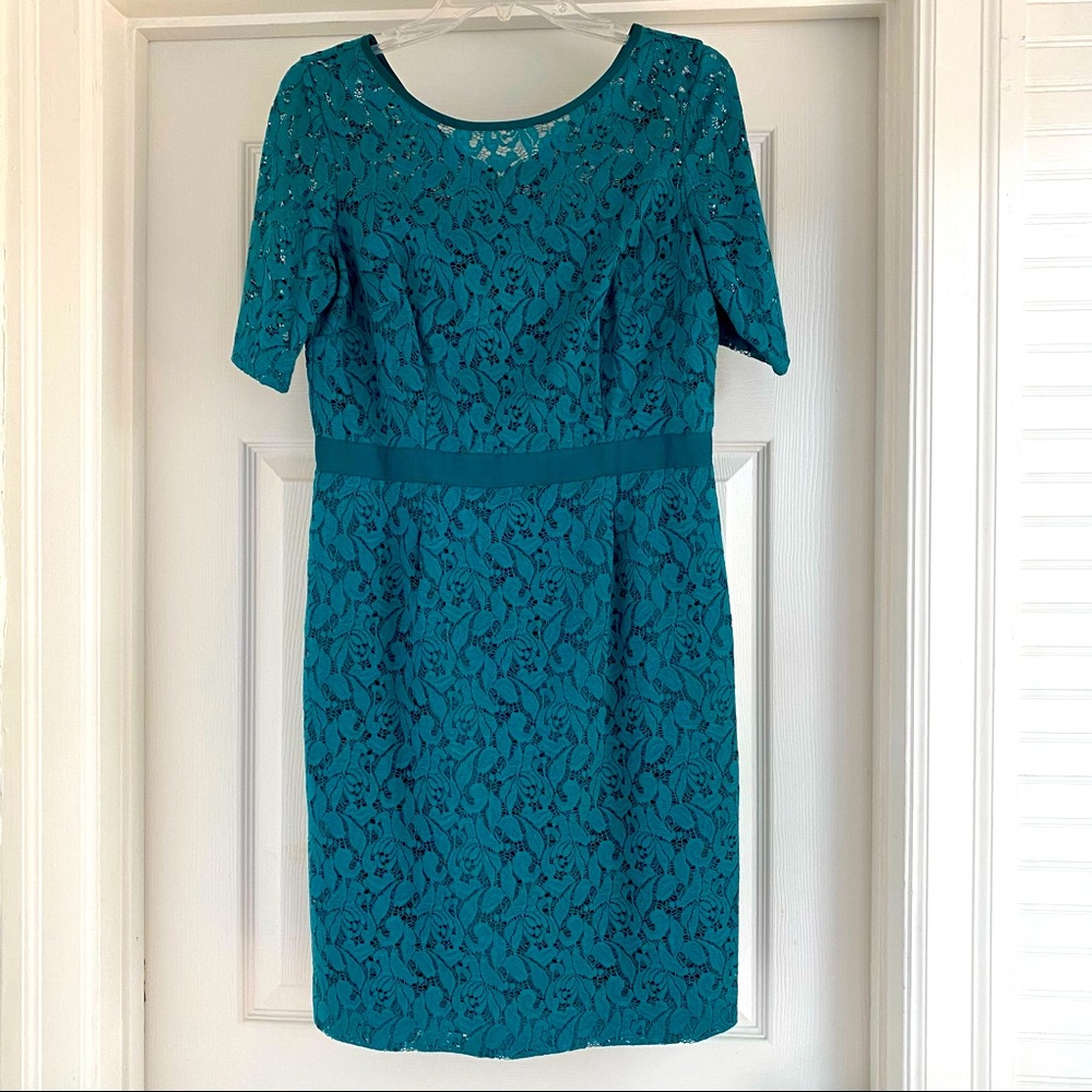 Beautiful teal lace dress with satin lining